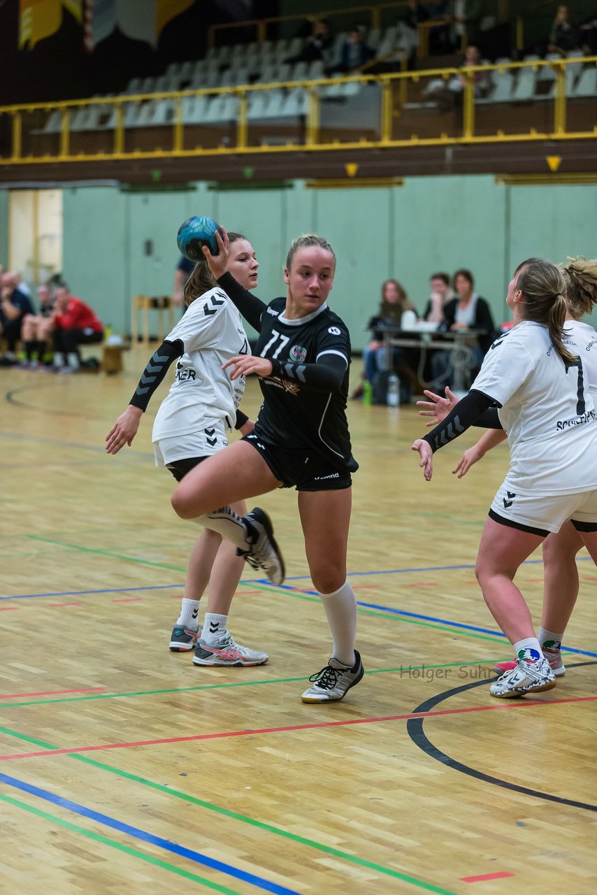 Bild 112 - C-Juniorinnen SVHU - HSD Wagrien : Ergebnis: 30:15